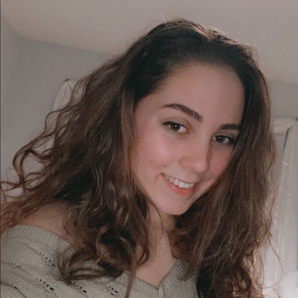 Meet your Posher, Jessica - Picture 1 of 1